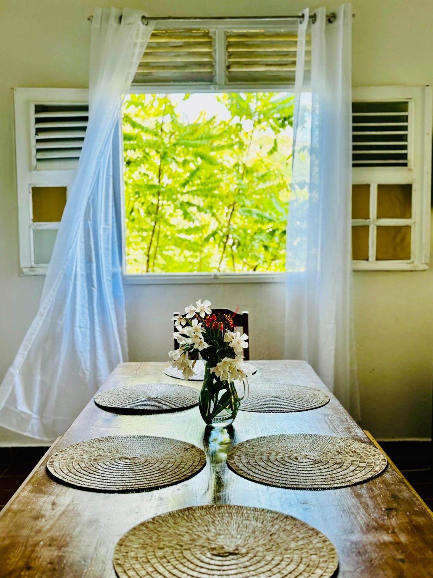 Apartamento <CASA COLIBRI> La Désirade Les Galets Exterior foto